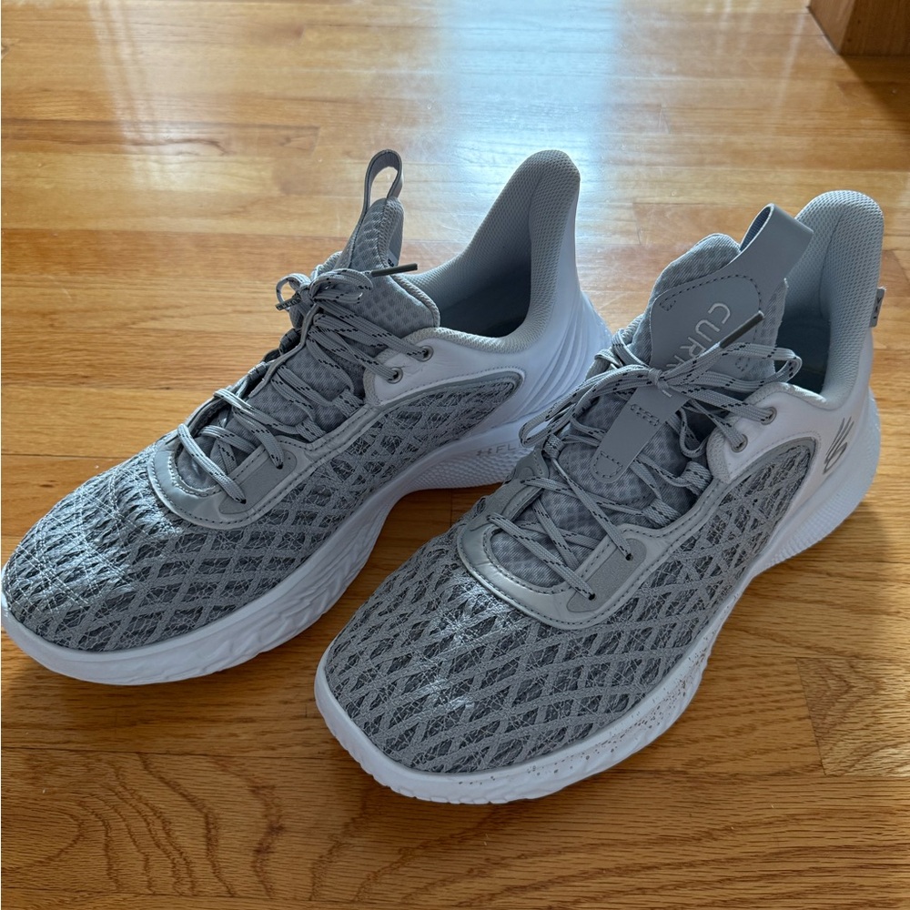 Mens Curry 9 Basketball Shoe - Picture 3 of 6